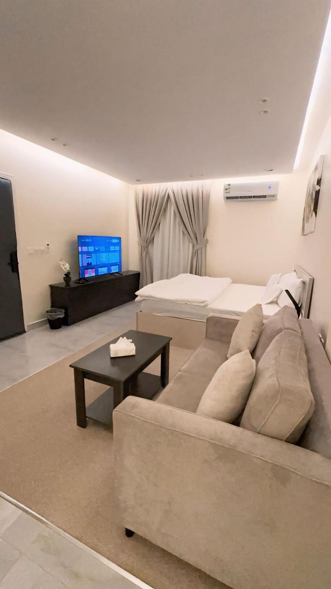 Modern Studio In Almurooj Apartment Riyadh