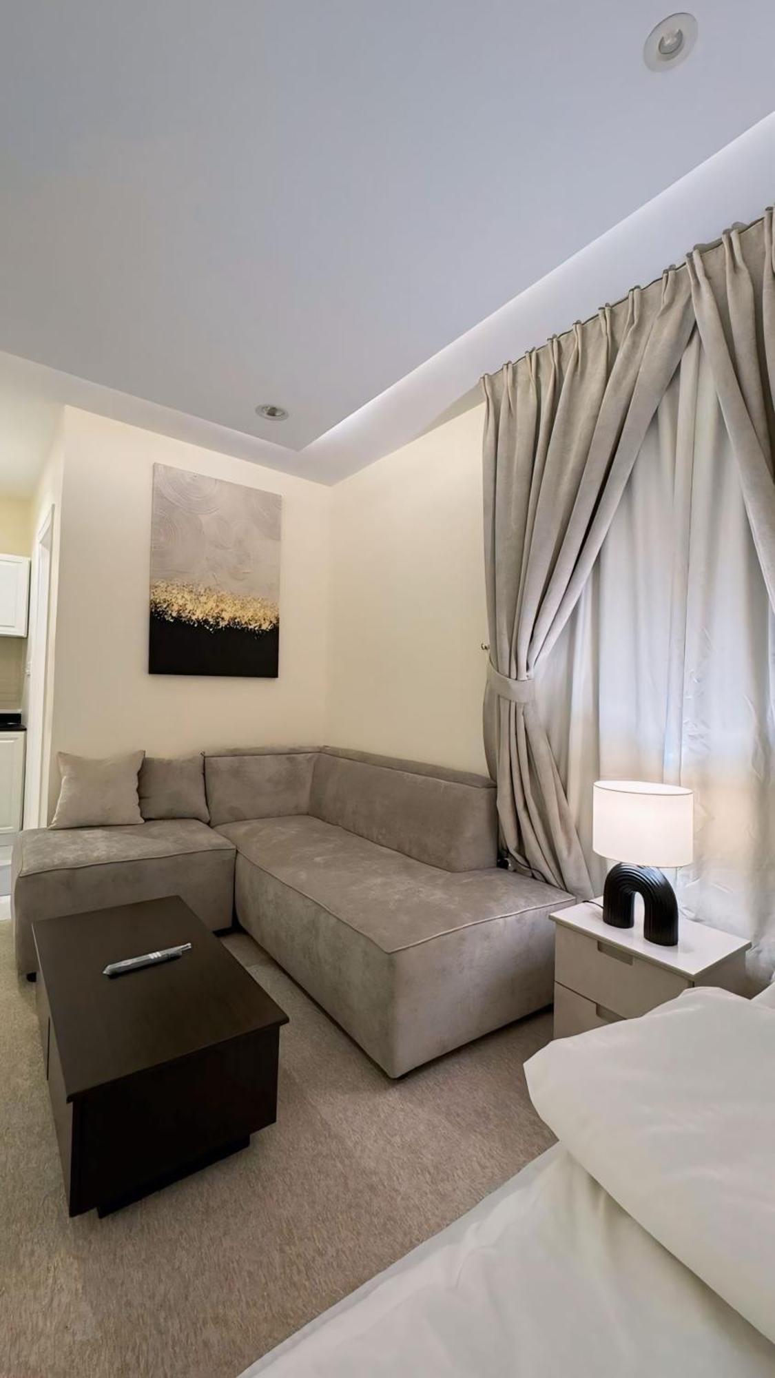 Modern Studio In Almurooj Apartment Riyadh